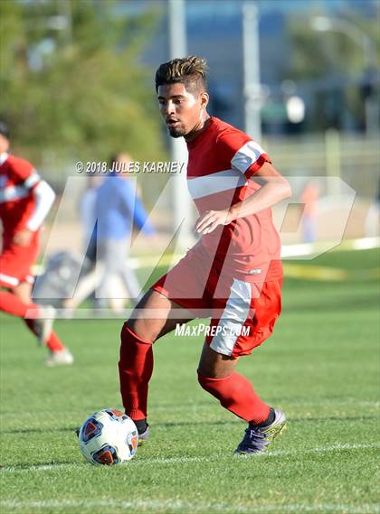 Thumbnail 2 in Western vs Mojave (NIAA 3A Quarterfinal) photogallery.