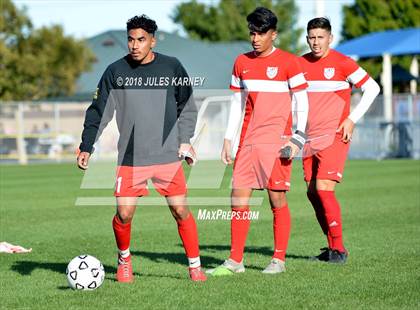Thumbnail 2 in Western vs Mojave (NIAA 3A Quarterfinal) photogallery.