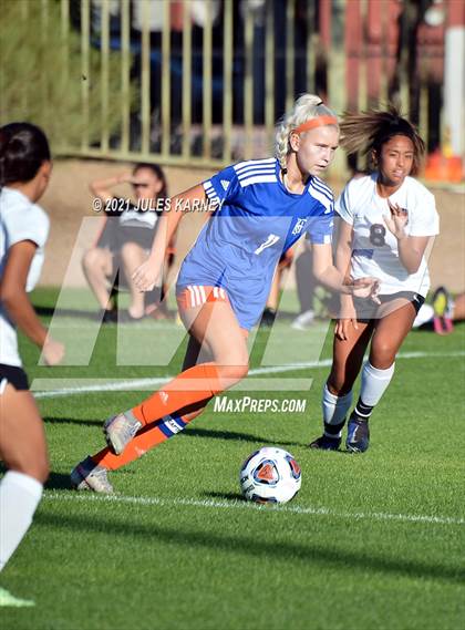 Thumbnail 1 in Desert Oasis vs Bishop Gorman (NIAA 5A Southern League Quarterfinal) photogallery.