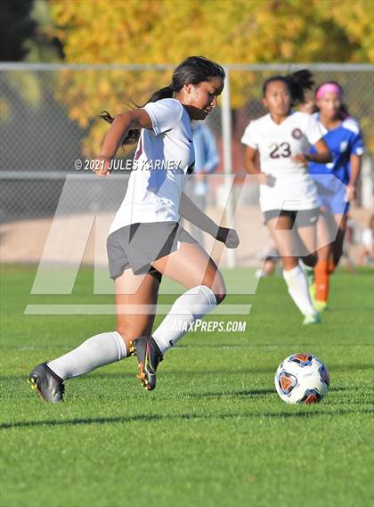 Thumbnail 3 in Desert Oasis vs Bishop Gorman (NIAA 5A Southern League Quarterfinal) photogallery.