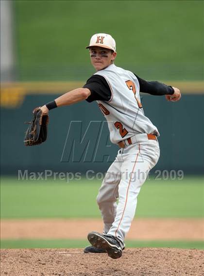 Thumbnail 3 in Lake Travis vs. Hutto (4A Region 4 Quarterfinals) photogallery.