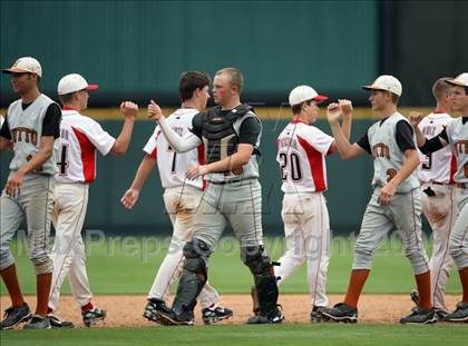 Thumbnail 2 in Lake Travis vs. Hutto (4A Region 4 Quarterfinals) photogallery.