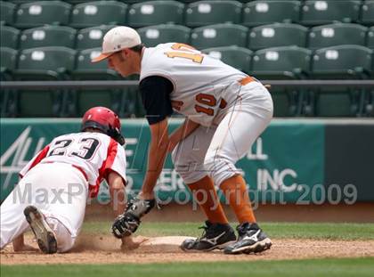 Thumbnail 1 in Lake Travis vs. Hutto (4A Region 4 Quarterfinals) photogallery.