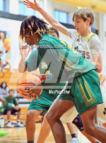 Thumbnail 3 in White Oak @ Croatan photogallery.
