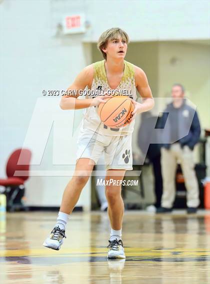 Thumbnail 1 in White Oak @ Croatan photogallery.