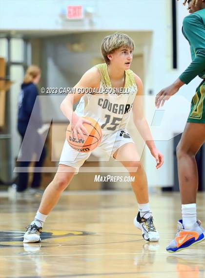 Thumbnail 3 in White Oak @ Croatan photogallery.