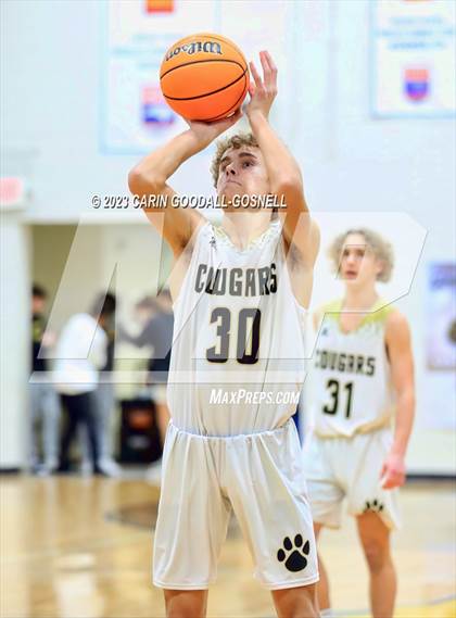 Thumbnail 3 in White Oak @ Croatan photogallery.