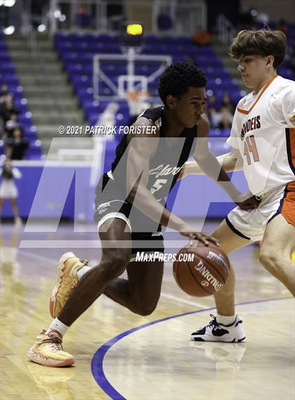 Thumbnail 3 in Clark @ Brandeis photogallery.