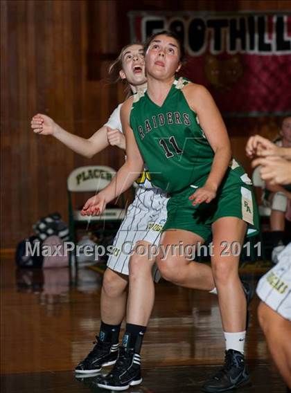 Thumbnail 2 in Rio Americano vs. Del Campo (Coach G Memorial) photogallery.