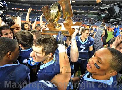 Thumbnail 2 in Valor Christian vs. Cherokee Trail (CHSAA 5A Final) photogallery.