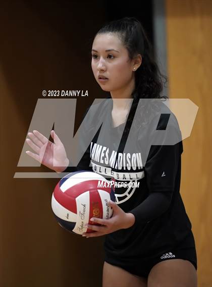 Thumbnail 2 in Chantilly @ James Madison photogallery.