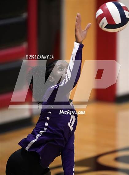 Thumbnail 1 in Chantilly @ James Madison photogallery.