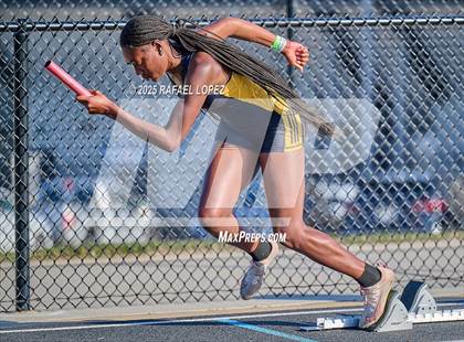 Thumbnail 1 in UIL 6A Track & Field Area 13&14 (4x400M) photogallery.