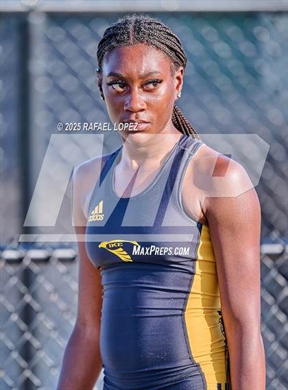 Thumbnail 3 in UIL 6A Track & Field Area 13&14 (4x400M) photogallery.