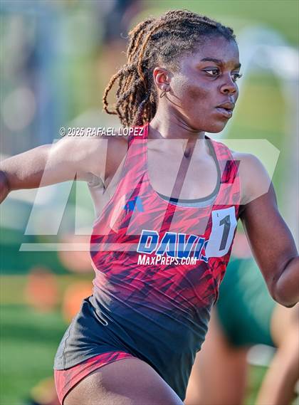 Thumbnail 2 in UIL 6A Track & Field Area 13&14 (4x400M) photogallery.