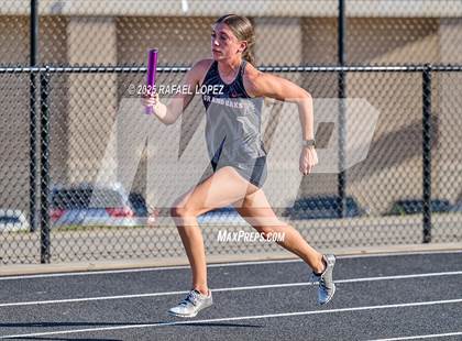 Thumbnail 3 in UIL 6A Track & Field Area 13&14 (4x400M) photogallery.
