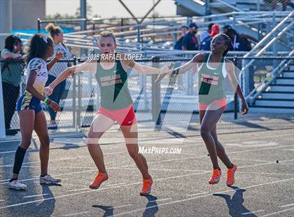 Thumbnail 2 in UIL 6A Track & Field Area 13&14 (4x400M) photogallery.