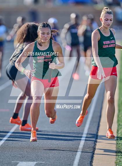 Thumbnail 1 in UIL 6A Track & Field Area 13&14 (4x400M) photogallery.