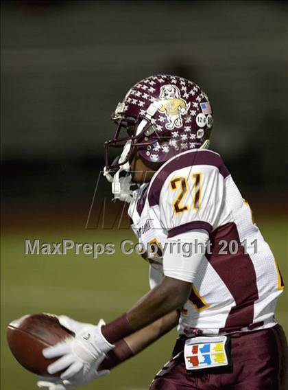 Thumbnail 2 in Cathedral Catholic vs. Point Loma (CIF SDS D3 Semifinal) photogallery.