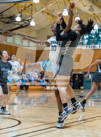 Thumbnail 3 in Los Altos vs. Evergreen Valley (CIF CCS Div 1 Final) photogallery.