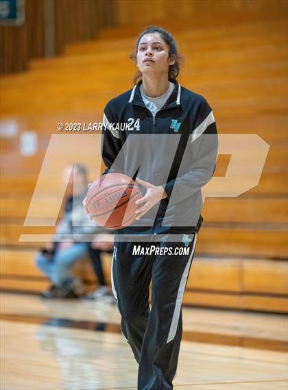 Thumbnail 2 in Los Altos vs. Evergreen Valley (CIF CCS Div 1 Final) photogallery.