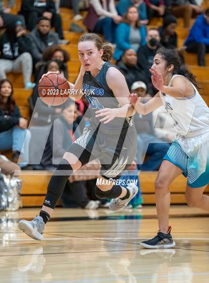 Thumbnail 3 in Los Altos vs. Evergreen Valley (CIF CCS Div 1 Final) photogallery.