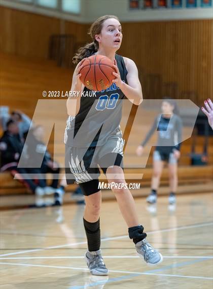 Thumbnail 2 in Los Altos vs. Evergreen Valley (CIF CCS Div 1 Final) photogallery.