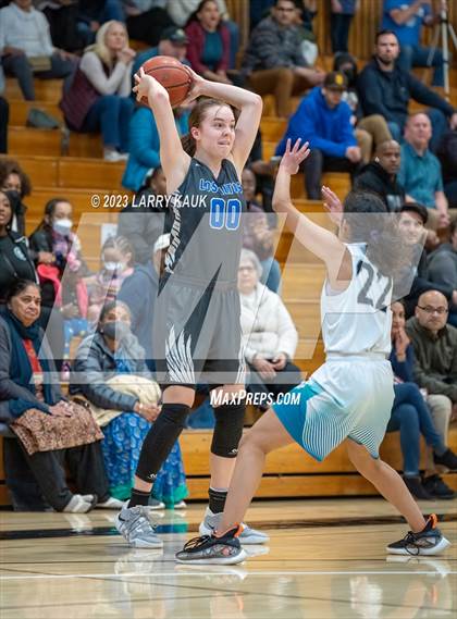 Thumbnail 3 in Los Altos vs. Evergreen Valley (CIF CCS Div 1 Final) photogallery.