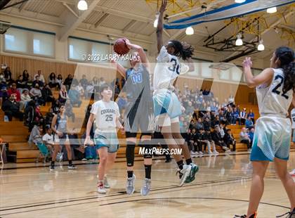 Thumbnail 3 in Los Altos vs. Evergreen Valley (CIF CCS Div 1 Final) photogallery.