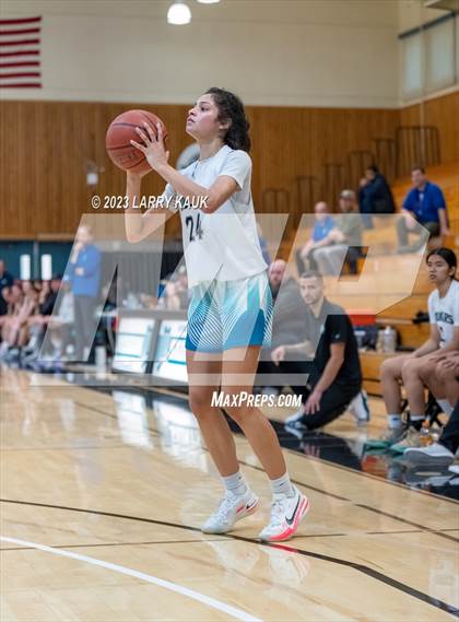 Thumbnail 2 in Los Altos vs. Evergreen Valley (CIF CCS Div 1 Final) photogallery.