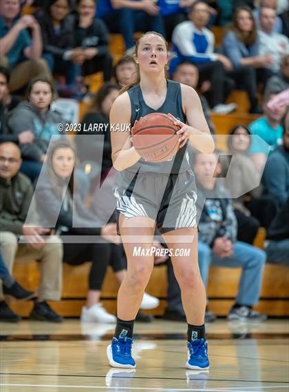 Thumbnail 3 in Los Altos vs. Evergreen Valley (CIF CCS Div 1 Final) photogallery.