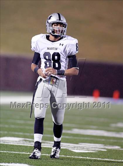 Thumbnail 2 in Martin vs. Carroll (5A Division 1 Region 1 Quarterfinals) photogallery.