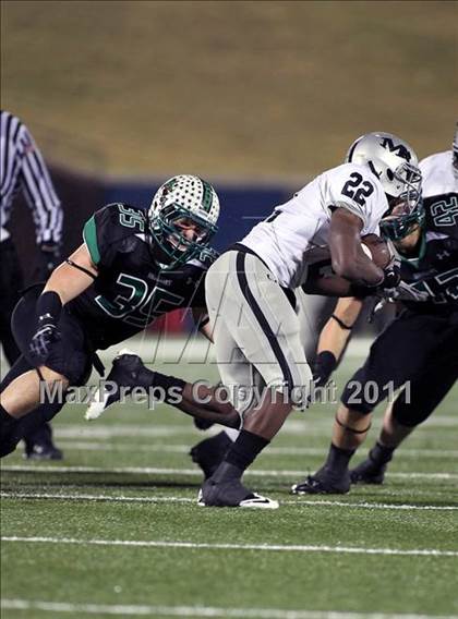Thumbnail 3 in Martin vs. Carroll (5A Division 1 Region 1 Quarterfinals) photogallery.