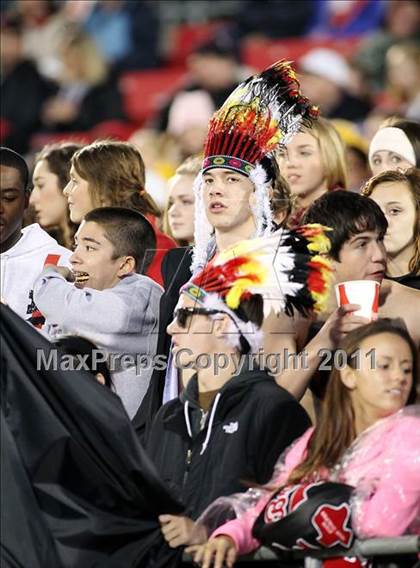 Thumbnail 1 in Martin vs. Carroll (5A Division 1 Region 1 Quarterfinals) photogallery.