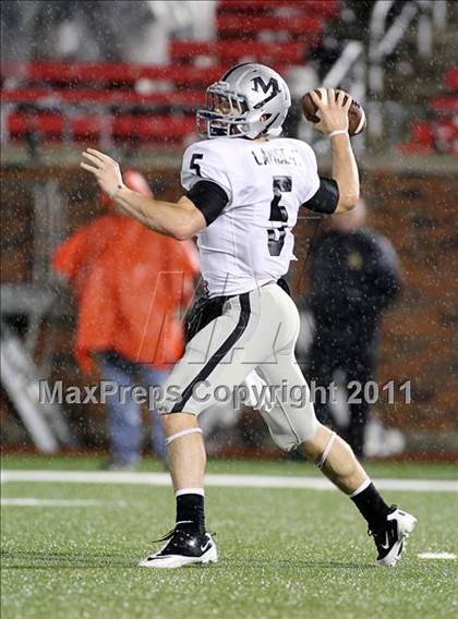 Thumbnail 1 in Martin vs. Carroll (5A Division 1 Region 1 Quarterfinals) photogallery.