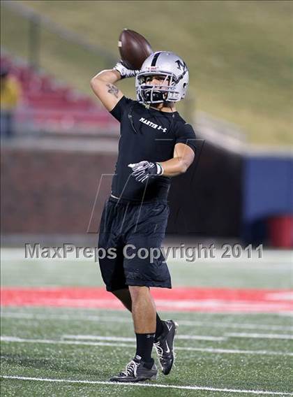 Thumbnail 1 in Martin vs. Carroll (5A Division 1 Region 1 Quarterfinals) photogallery.