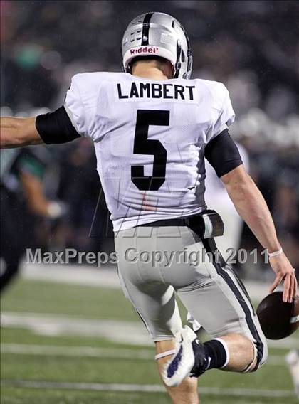 Thumbnail 3 in Martin vs. Carroll (5A Division 1 Region 1 Quarterfinals) photogallery.