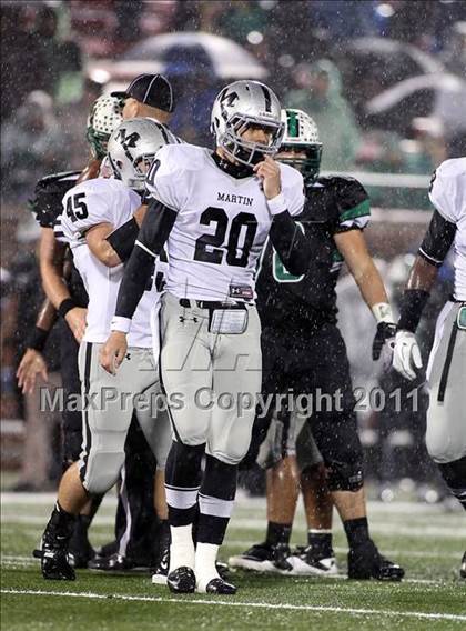 Thumbnail 3 in Martin vs. Carroll (5A Division 1 Region 1 Quarterfinals) photogallery.