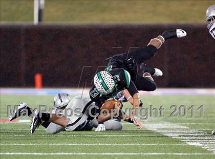 Thumbnail 3 in Martin vs. Carroll (5A Division 1 Region 1 Quarterfinals) photogallery.