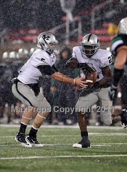 Thumbnail 3 in Martin vs. Carroll (5A Division 1 Region 1 Quarterfinals) photogallery.