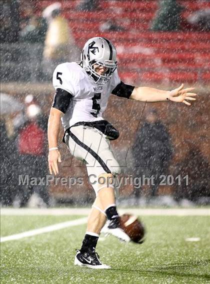 Thumbnail 1 in Martin vs. Carroll (5A Division 1 Region 1 Quarterfinals) photogallery.