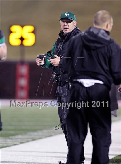 Thumbnail 1 in Martin vs. Carroll (5A Division 1 Region 1 Quarterfinals) photogallery.