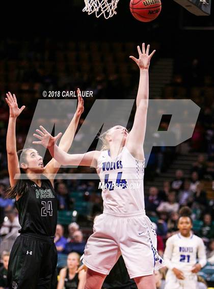 Thumbnail 2 in Fossil Ridge vs. Grandview (CHSAA 5A Final Four) photogallery.
