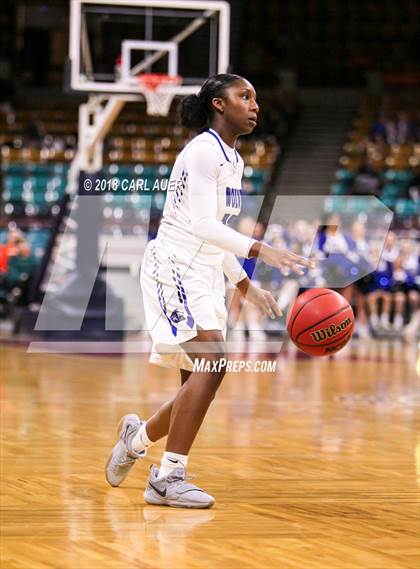 Thumbnail 2 in Fossil Ridge vs. Grandview (CHSAA 5A Final Four) photogallery.