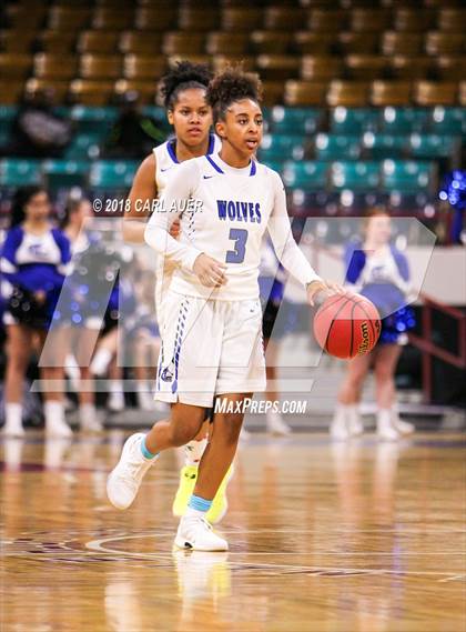 Thumbnail 2 in Fossil Ridge vs. Grandview (CHSAA 5A Final Four) photogallery.