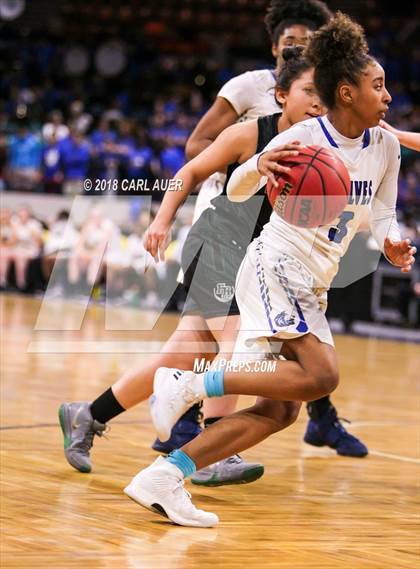 Thumbnail 2 in Fossil Ridge vs. Grandview (CHSAA 5A Final Four) photogallery.