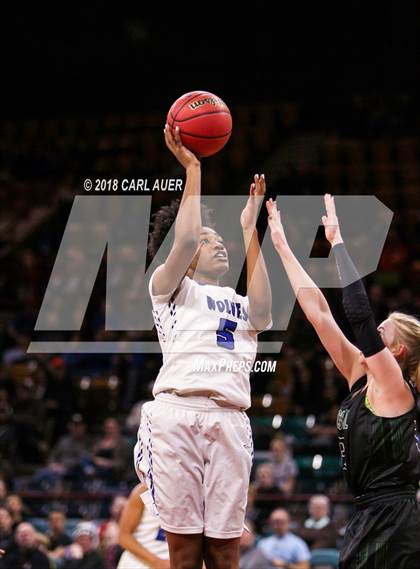 Thumbnail 2 in Fossil Ridge vs. Grandview (CHSAA 5A Final Four) photogallery.