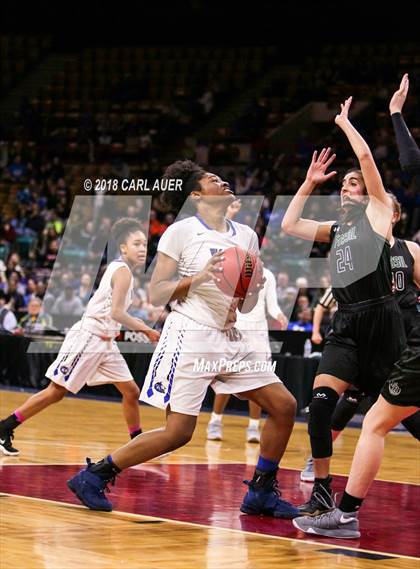 Thumbnail 2 in Fossil Ridge vs. Grandview (CHSAA 5A Final Four) photogallery.