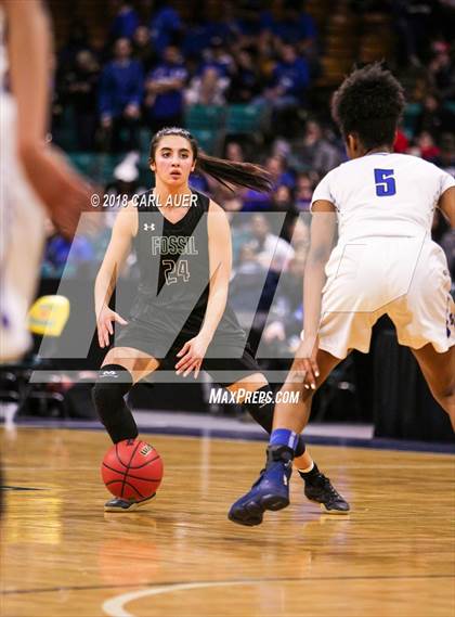 Thumbnail 3 in Fossil Ridge vs. Grandview (CHSAA 5A Final Four) photogallery.