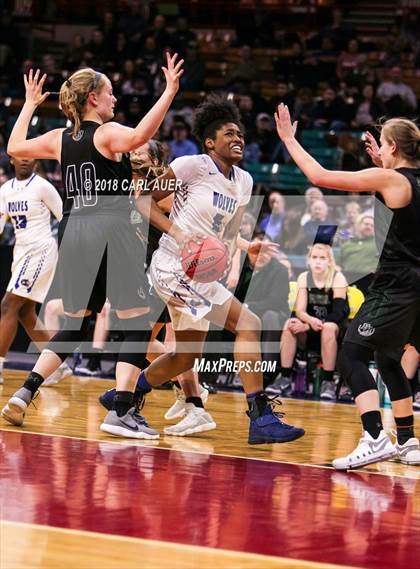 Thumbnail 1 in Fossil Ridge vs. Grandview (CHSAA 5A Final Four) photogallery.